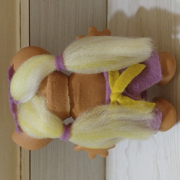 Vintage 1966 Uneeda Customized Felt Clothes Wishnik Troll - Picture 2 of 3